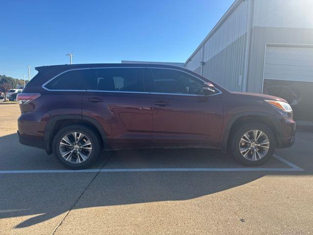 used 2014 Toyota Highlander car