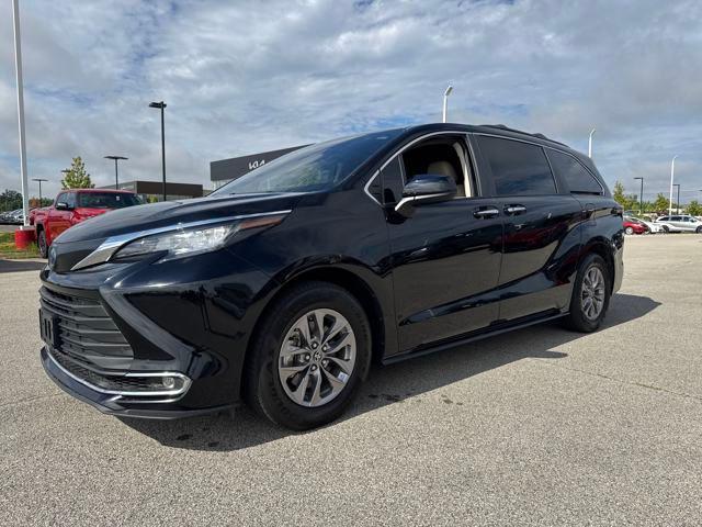 used 2023 Toyota Sienna car, priced at $35,995