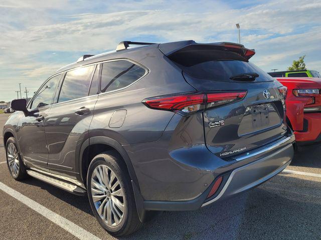 used 2022 Toyota Highlander car, priced at $42,967