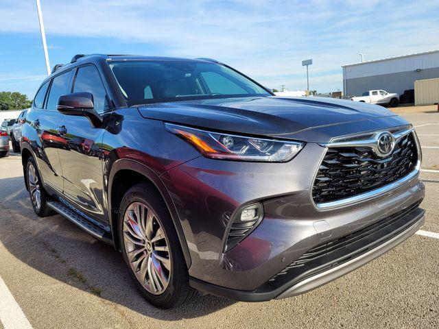 used 2022 Toyota Highlander car, priced at $42,967