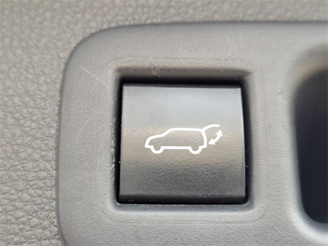 used 2020 Toyota Highlander car, priced at $26,900