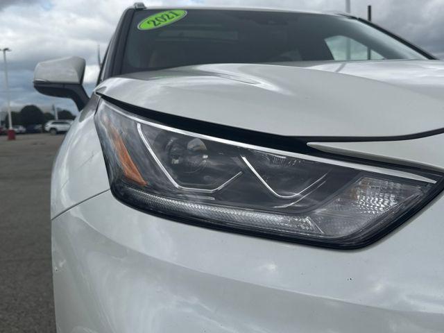 used 2021 Toyota Highlander car, priced at $35,995