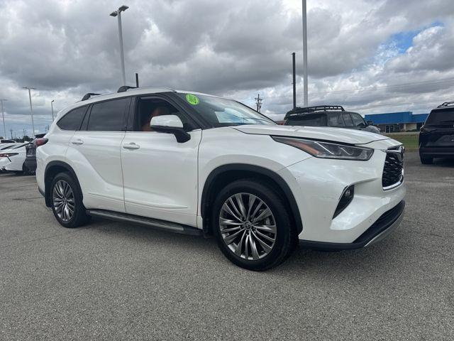 used 2021 Toyota Highlander car, priced at $35,995