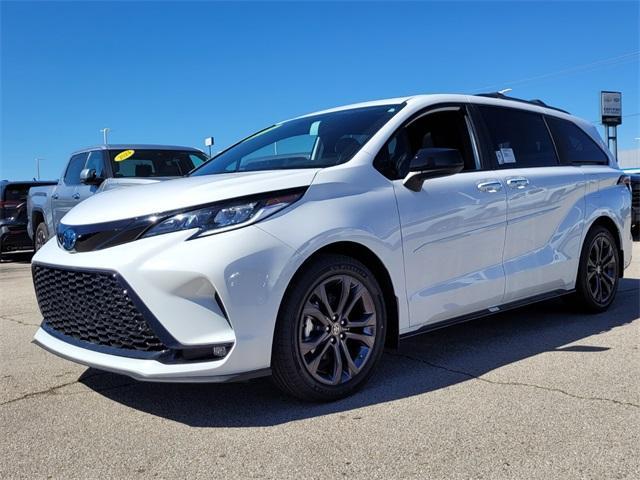 new 2025 Toyota Sienna car, priced at $50,374