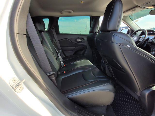 used 2022 Jeep Cherokee car, priced at $25,886