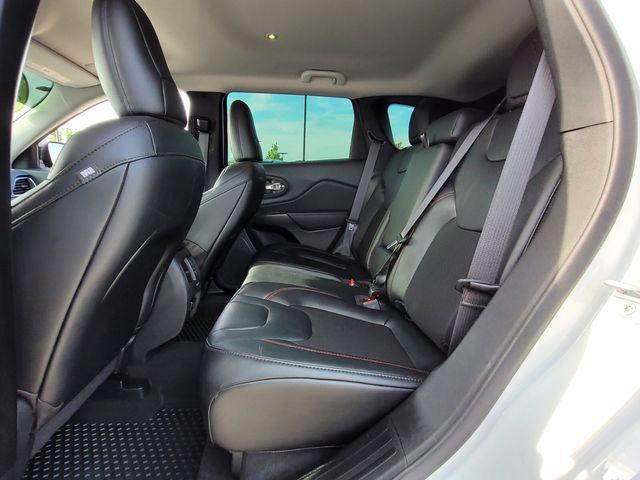 used 2022 Jeep Cherokee car, priced at $25,886