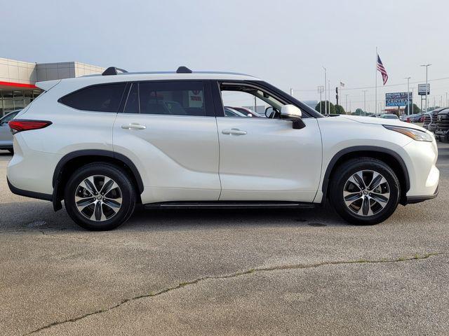 used 2020 Toyota Highlander car, priced at $29,977