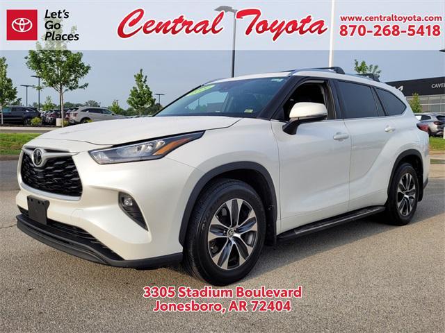 used 2020 Toyota Highlander car, priced at $29,977