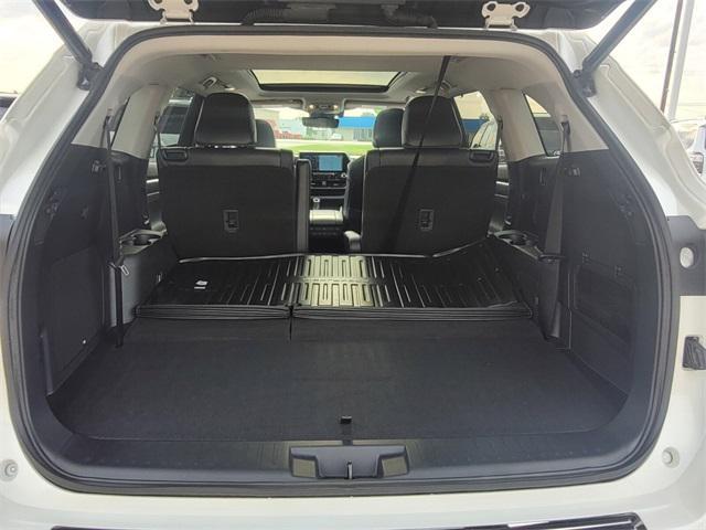 used 2021 Toyota Highlander car, priced at $40,995