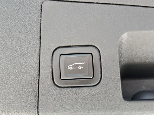 used 2023 Cadillac XT5 car, priced at $34,192