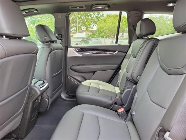 new 2025 Cadillac XT6 car, priced at $57,940