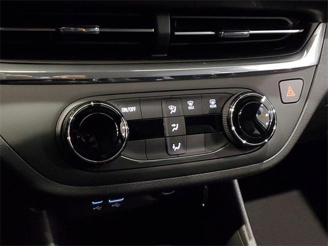new 2025 Buick Envista car, priced at $24,814