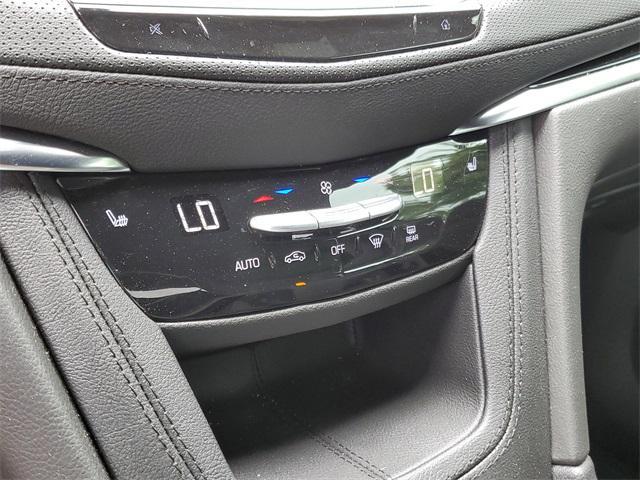 new 2025 Cadillac XT6 car, priced at $41,840