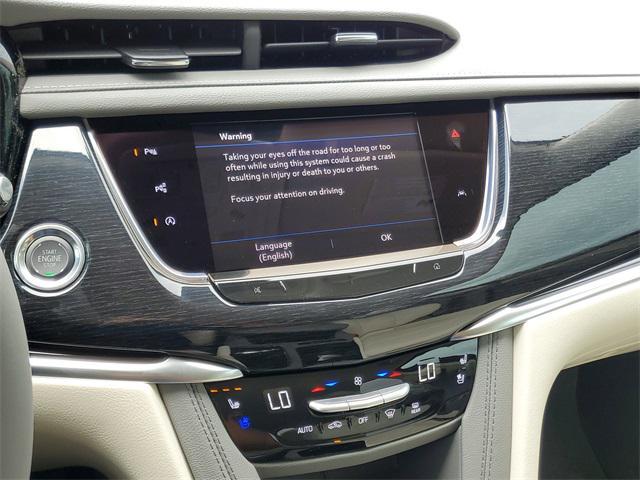 new 2025 Cadillac XT6 car, priced at $58,290