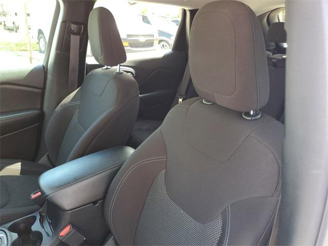 used 2019 Jeep Cherokee car, priced at $15,413
