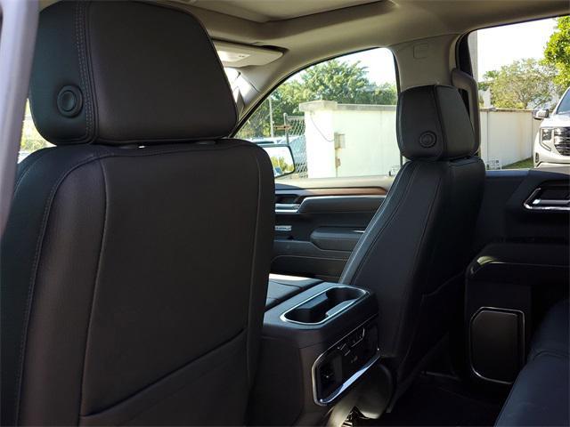 new 2025 GMC Sierra 1500 car