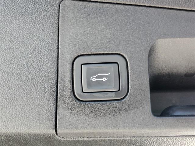 used 2021 Cadillac XT5 car, priced at $22,131