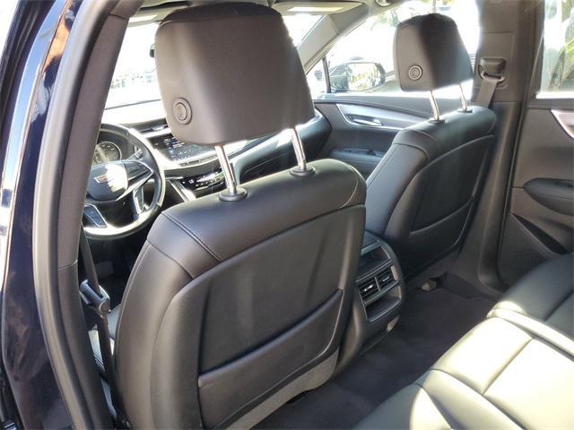 used 2021 Cadillac XT5 car, priced at $22,131