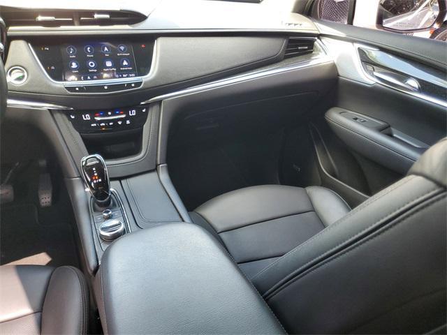 used 2021 Cadillac XT5 car, priced at $26,925