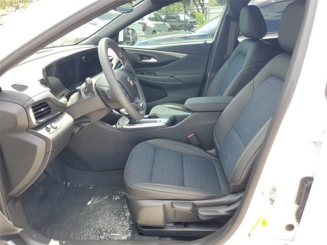 new 2025 Buick Envista car, priced at $25,195