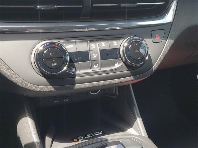 new 2025 Buick Envista car, priced at $27,280