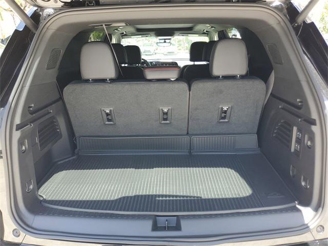 used 2025 Chevrolet Traverse car, priced at $48,953