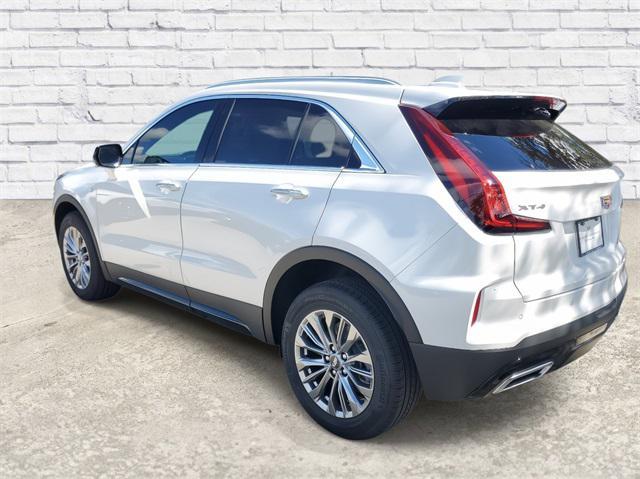 new 2025 Cadillac XT4 car, priced at $44,015