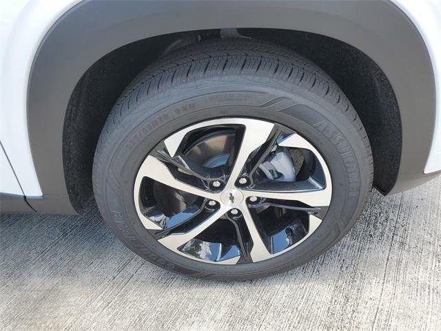 new 2025 Chevrolet Trax car, priced at $24,635
