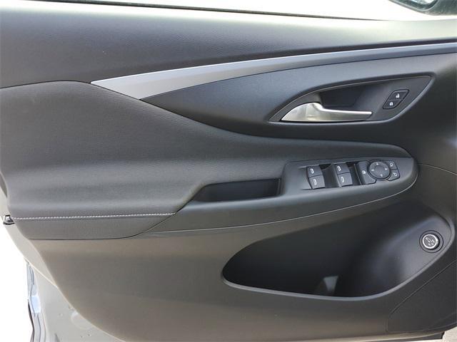 new 2025 Buick Envista car, priced at $27,280