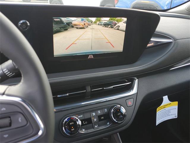 new 2025 Buick Envista car, priced at $27,280