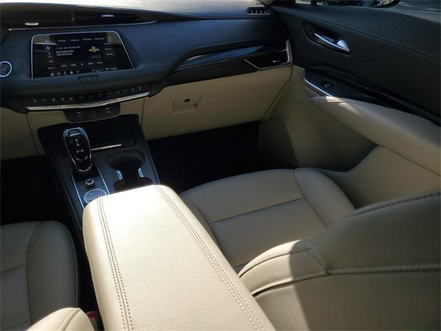used 2023 Cadillac XT4 car, priced at $24,895