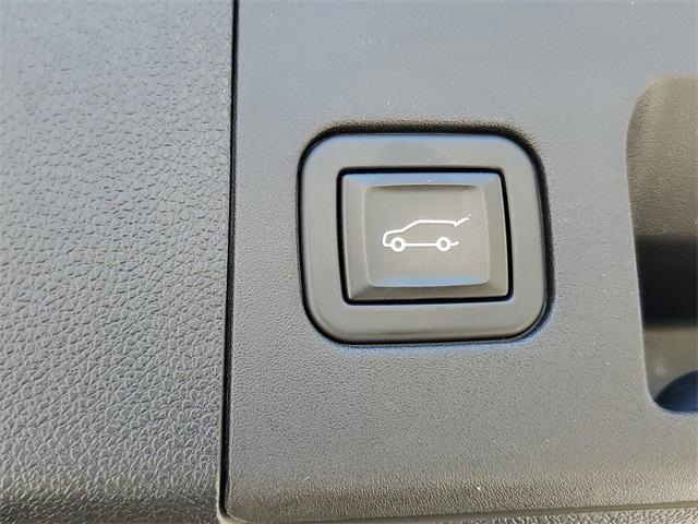 used 2023 Cadillac XT4 car, priced at $24,895