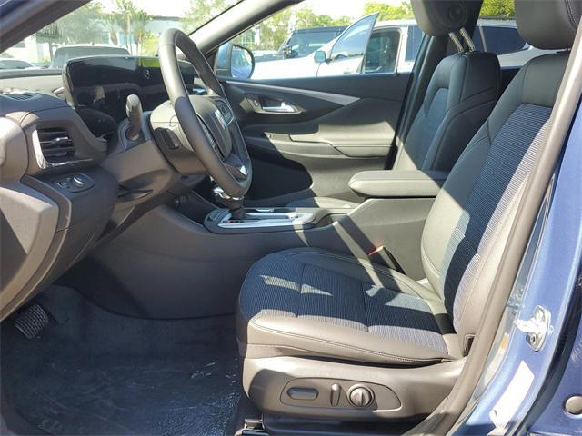 new 2025 Buick Envista car, priced at $26,200