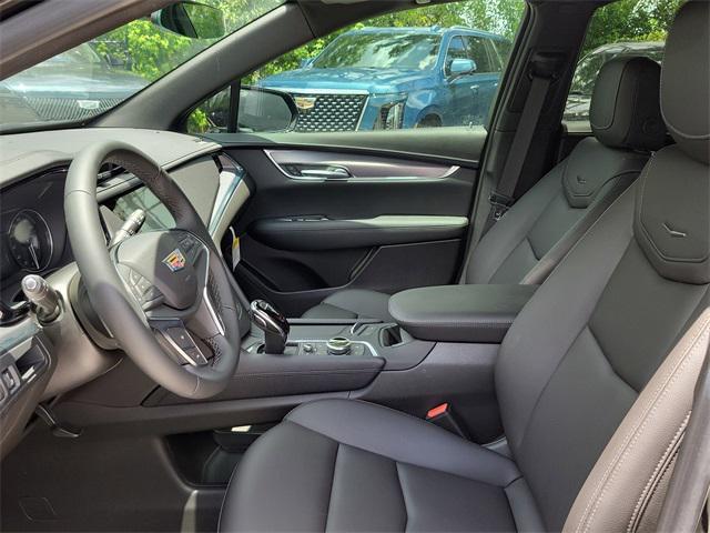 new 2025 Cadillac XT5 car, priced at $45,315
