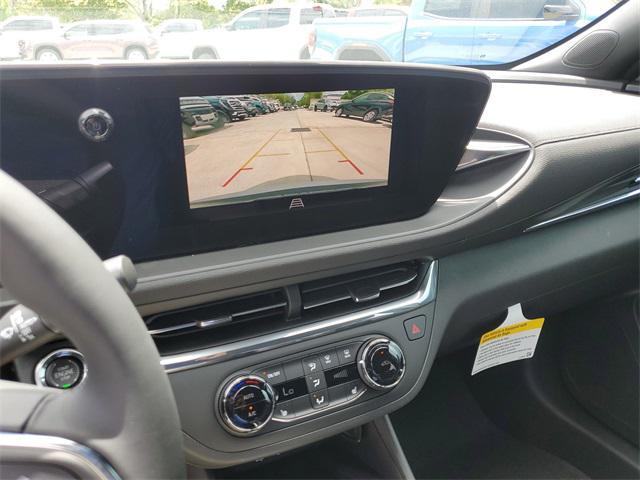 new 2025 Buick Envista car, priced at $27,280