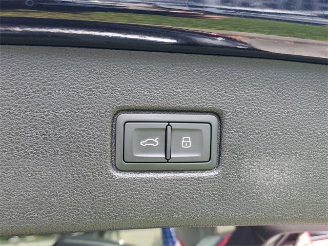 used 2022 Audi SQ7 car, priced at $51,905