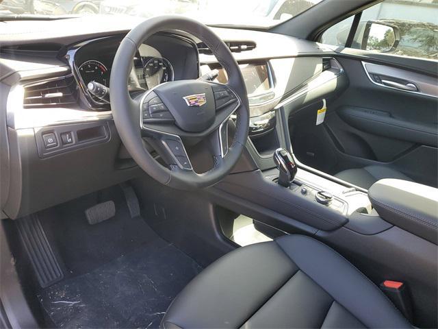 new 2025 Cadillac XT5 car, priced at $44,790