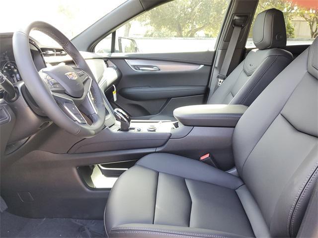 new 2025 Cadillac XT5 car, priced at $44,790