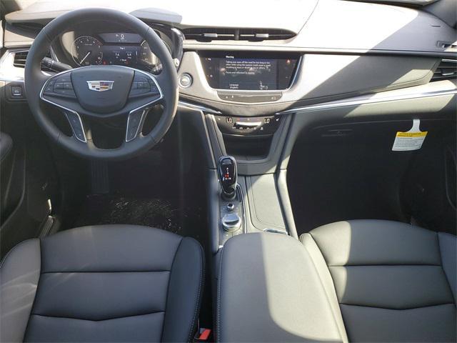 new 2025 Cadillac XT5 car, priced at $44,790