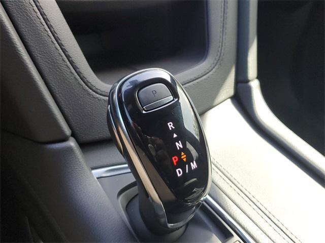 new 2025 Cadillac XT5 car, priced at $44,790