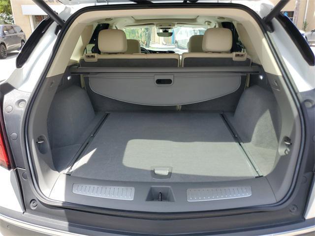 used 2022 Cadillac XT5 car, priced at $30,059