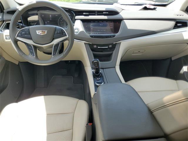 used 2022 Cadillac XT5 car, priced at $30,059