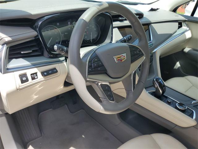 used 2022 Cadillac XT5 car, priced at $30,059