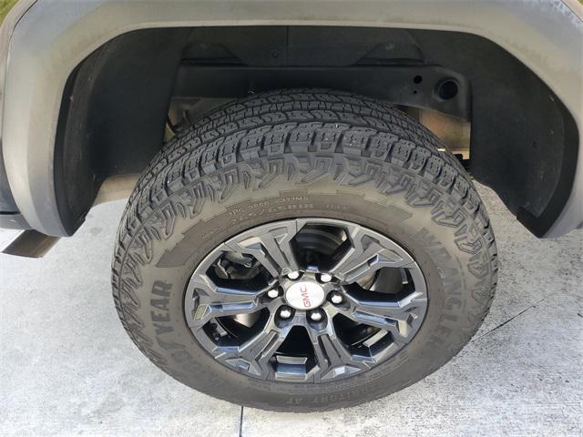 used 2024 GMC Canyon car, priced at $30,989