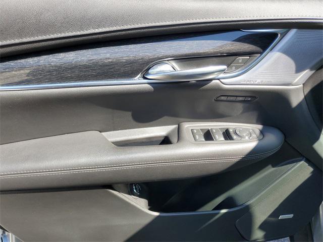 used 2023 Cadillac XT5 car, priced at $33,656