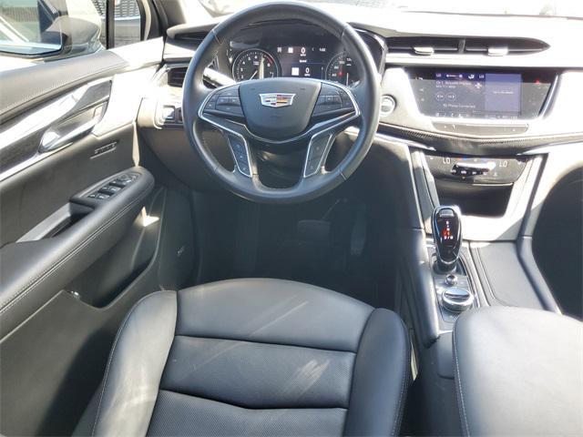 used 2023 Cadillac XT5 car, priced at $33,656