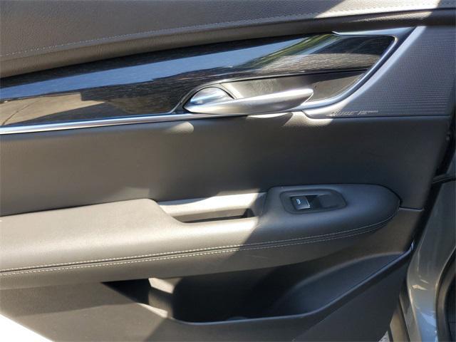 used 2023 Cadillac XT5 car, priced at $33,656