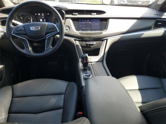 used 2023 Cadillac XT5 car, priced at $33,656