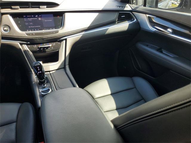 used 2023 Cadillac XT5 car, priced at $33,656