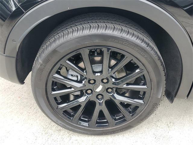 used 2023 Cadillac XT4 car, priced at $27,950